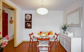Balcony Apartment In Lisbon Center